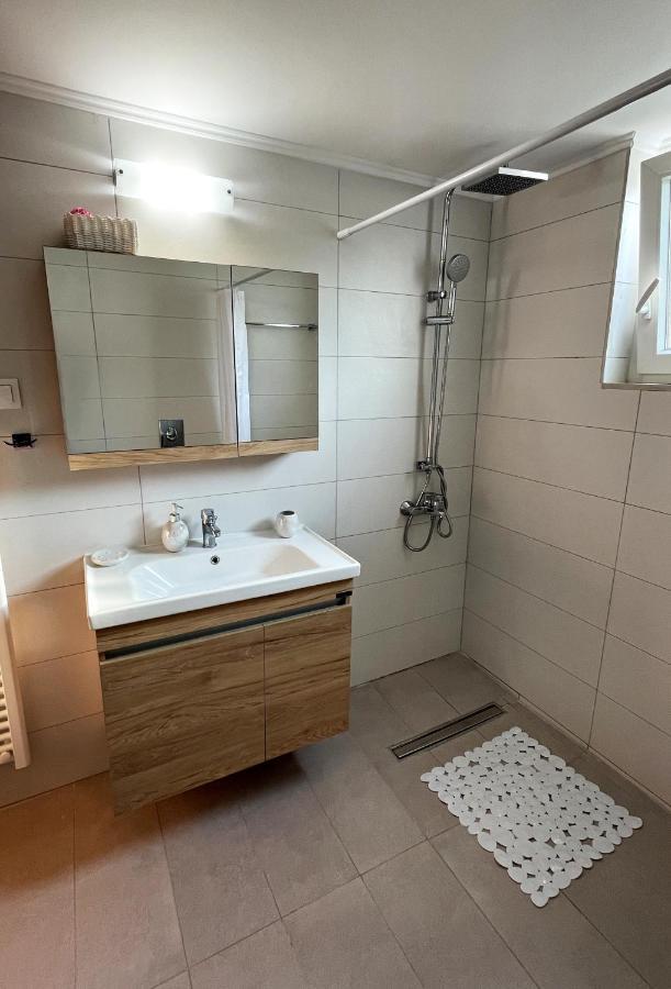 Casa Di Sole Apartment นิเกียนา ภายนอก รูปภาพ